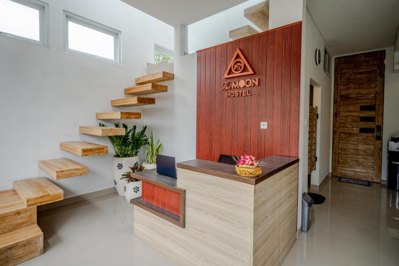 The Moon Hostel Batununggul Екстер'єр фото